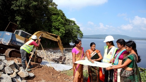 Dam under construction in Sri Lanka. Photo @ Lakshman Nadaraja / World Bank Dam under construction in Sri Lanka