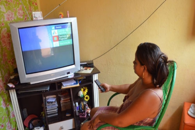 O projeto Brasil 4D ajuda a promover inclusão digital entre os que não têm acesso à internet. Foto: UFPB/Divulgação.