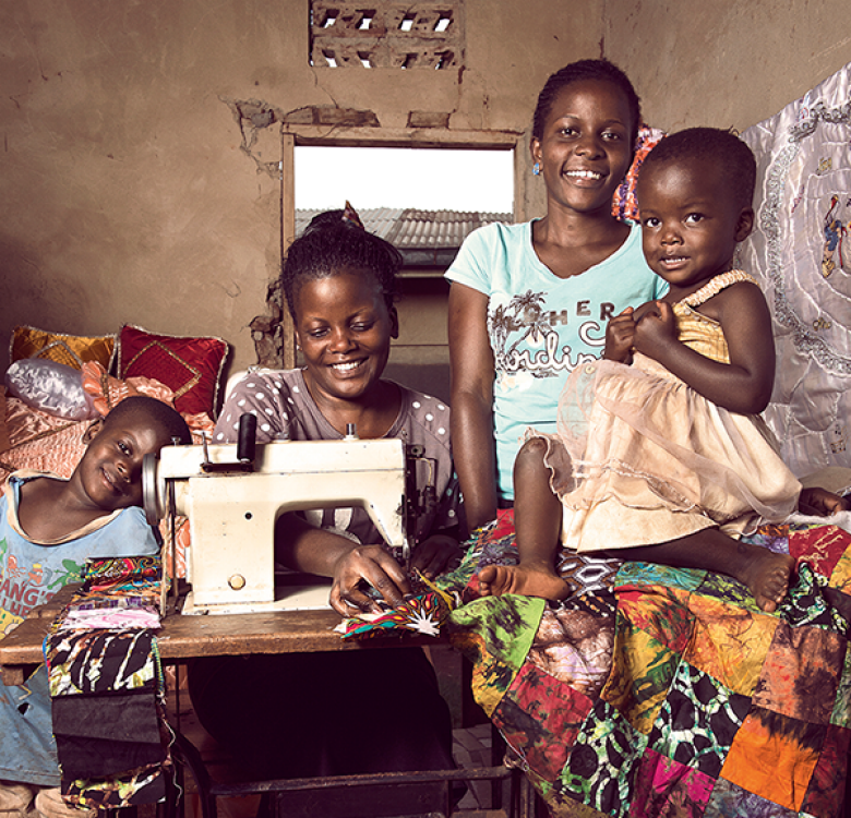 Jessica, 30, and Elizabeth Nawkumba, 20, have a fledgling textiles business in the Kisaasi neighborhood in Kampala, Uganda.  © Stephan Gladieu/World Bank