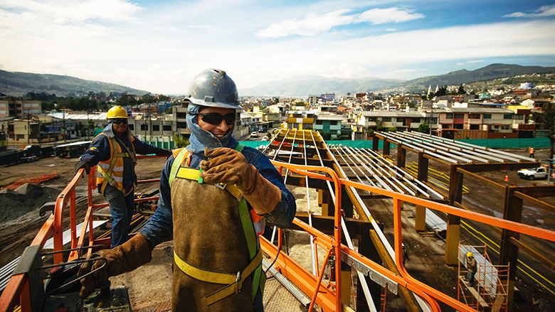 the economic recovery of quito takes the subway