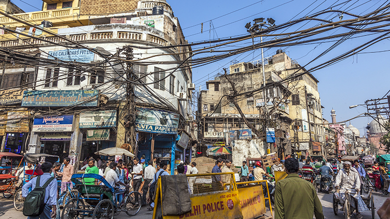 People in old Delhi in Chawri Bazaar, the famous old market in Delhi, India. (c) Shutterstock