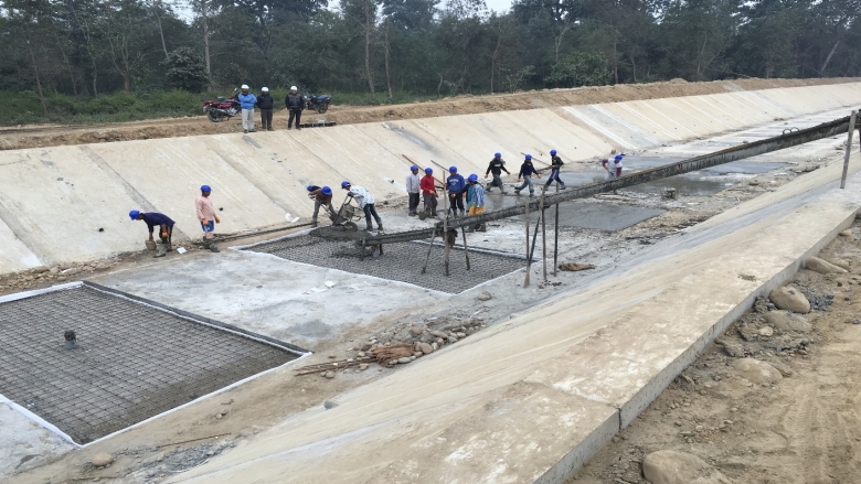 The Rani Jamara Kulariya Irrigation Project improved the agricultural water supply in western Nepal and helped farmers better manage the risks associated with droughts and floods.