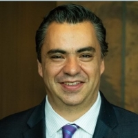 Dr Alejandro Ponce