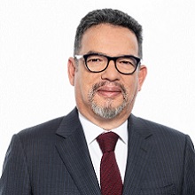 Carlos E. Piñerúa