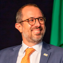 Mr. Vinicius Marques de Carvalho 