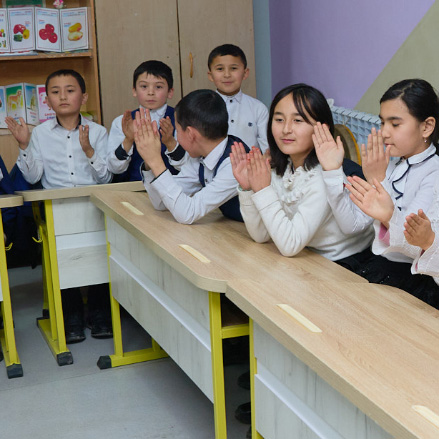 Schoolchildren in Uzbekistan