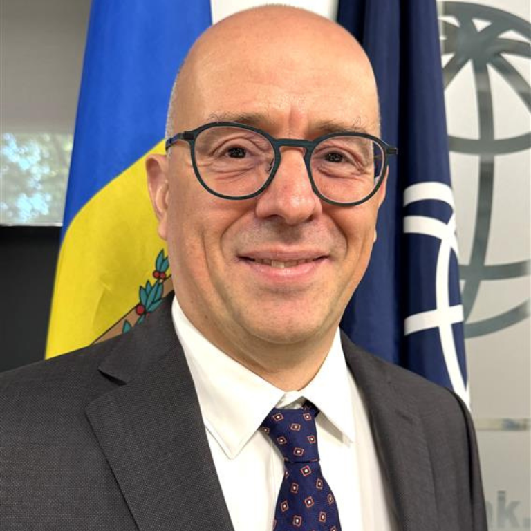 Ulrich-Schmitt-768x768