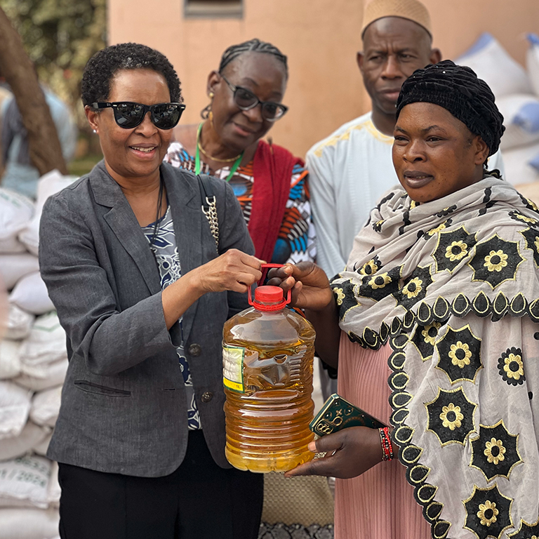 Flood victims in Mali regain hope