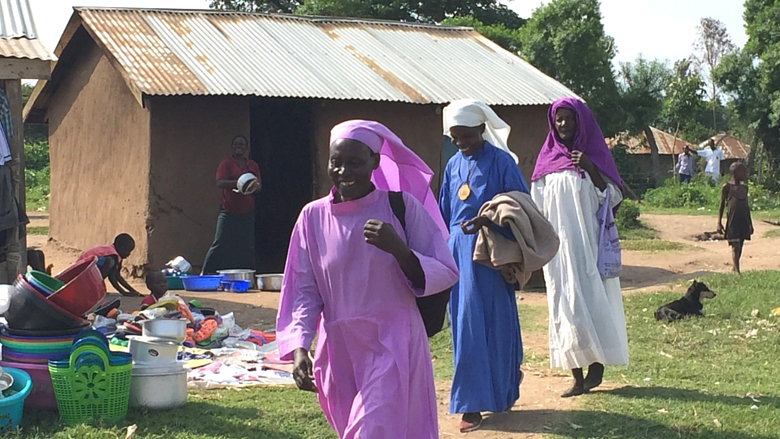 Image. Women from Lake Victoria, Africa