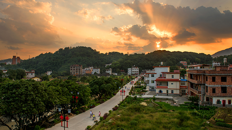 China: Upgraded Rural Roads Brings Propsperity