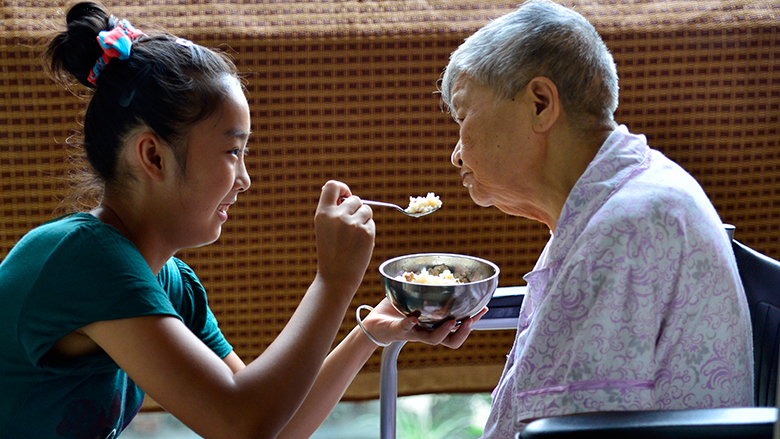 World Bank Report Offers Options for Elderly Care in China