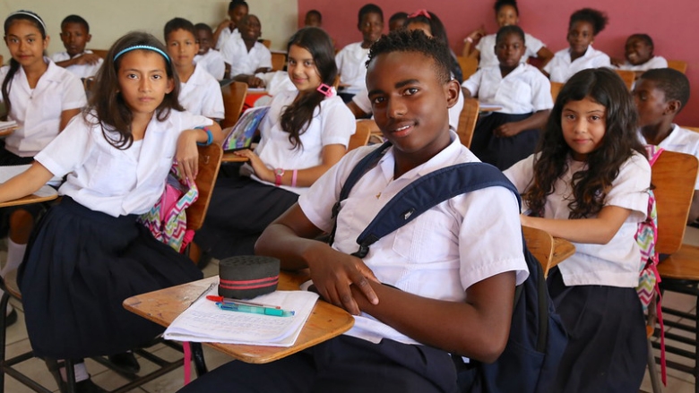 Students in Honduras. © Jessica Belmont/ World Bank