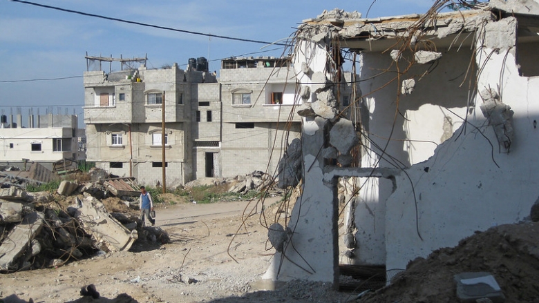 Damaged buildings in Gaza. Photo: © Natalia Cieslik/World Bank