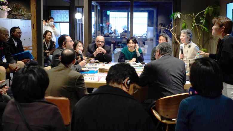 TDD participants discussing with speakers from Kyoto at Creative Cities TDD