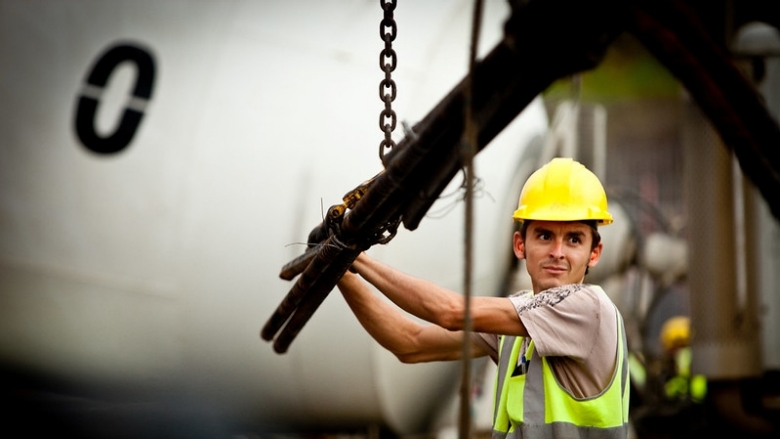 Construction worker for the Panama Canal expansion project. Photo credit: World Bank