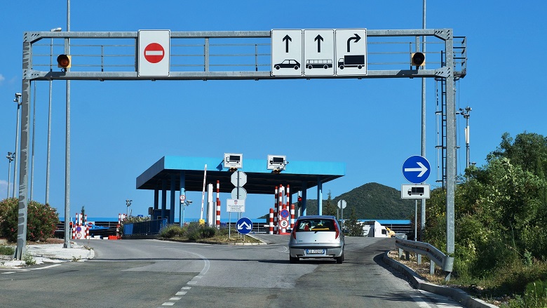 car waiting at Montenegro Croatia Border