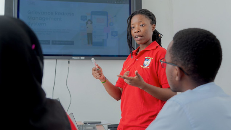Preparando-se para o amanhã: desenvolvendo habilidades digitais em jovens da África Oriental (a)