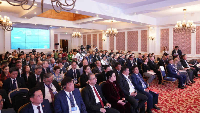 Bishkek Water Forum participants