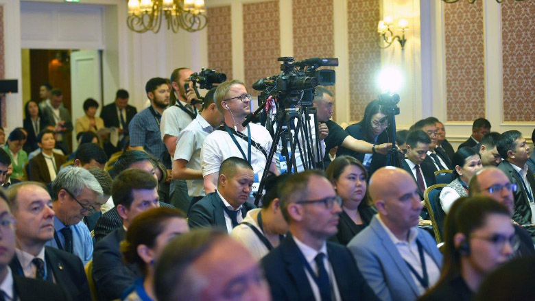 Bishkek Water Forum participants
