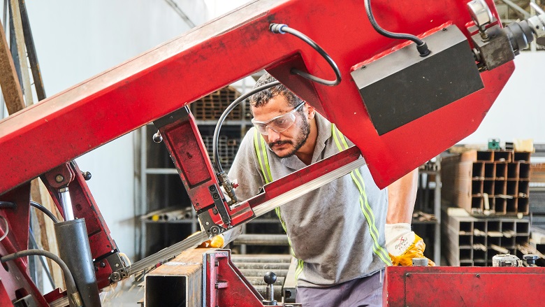 Metalworker in a factory in Istanbul, Türkiye 