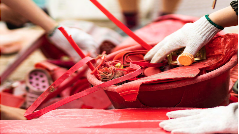 Plastic recycle wastes were handled by people with gloves