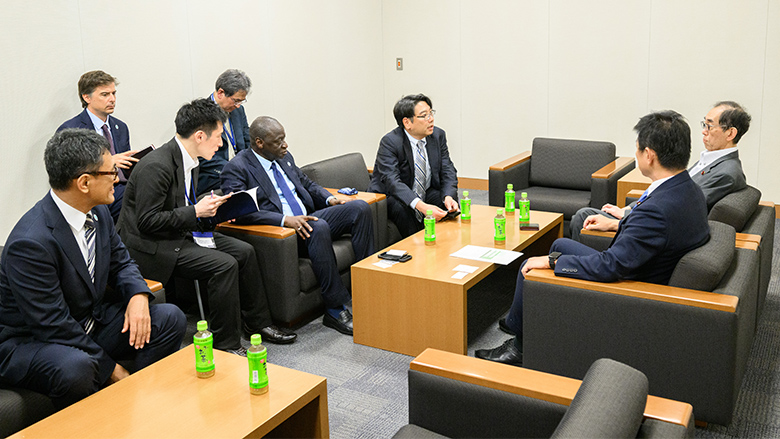 MIGA俣野長官、世銀ディアガナ副総裁が世界銀行国会議員連盟幹部を表敬訪問